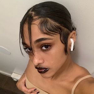 Meet your Posher, Vanity